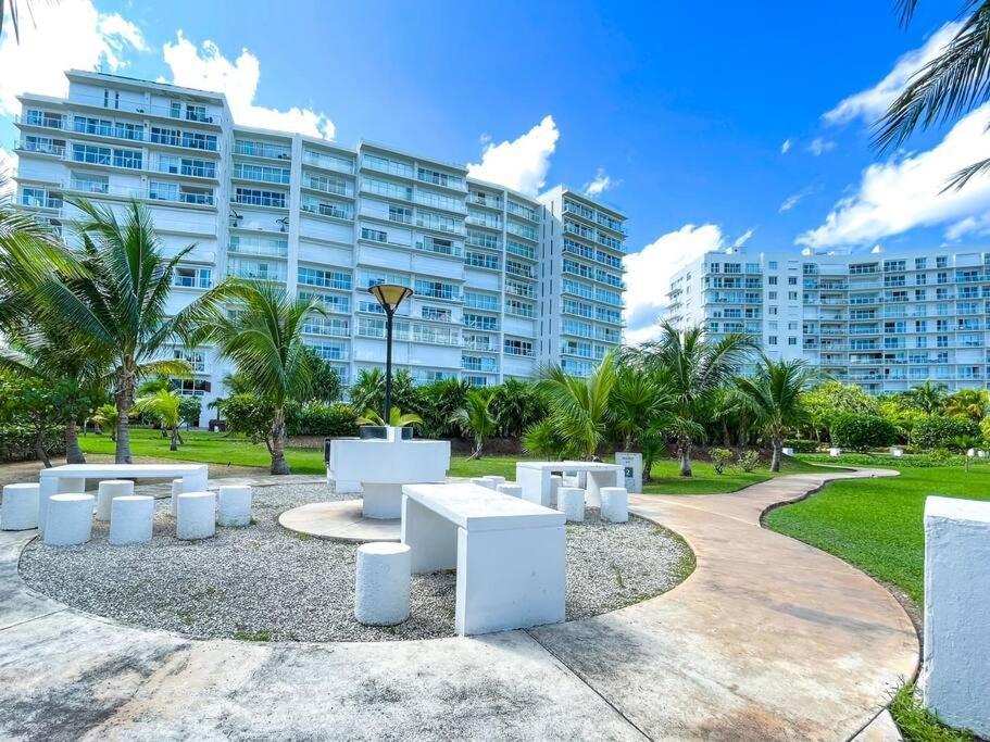Punta Me Luxury Apartments Ocean View & Beach Front In Amara קנקון מראה חיצוני תמונה