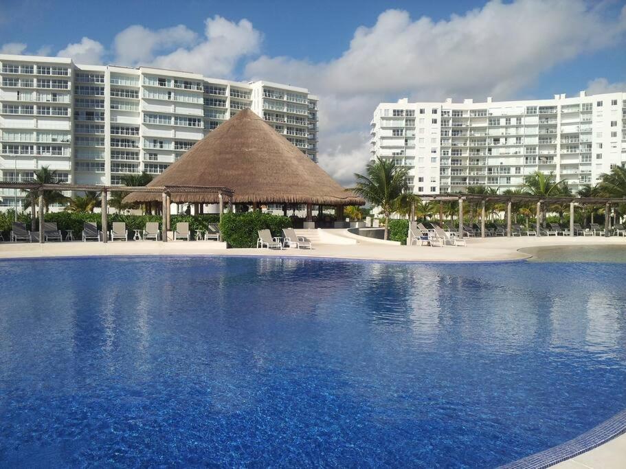 Punta Me Luxury Apartments Ocean View & Beach Front In Amara קנקון מראה חיצוני תמונה